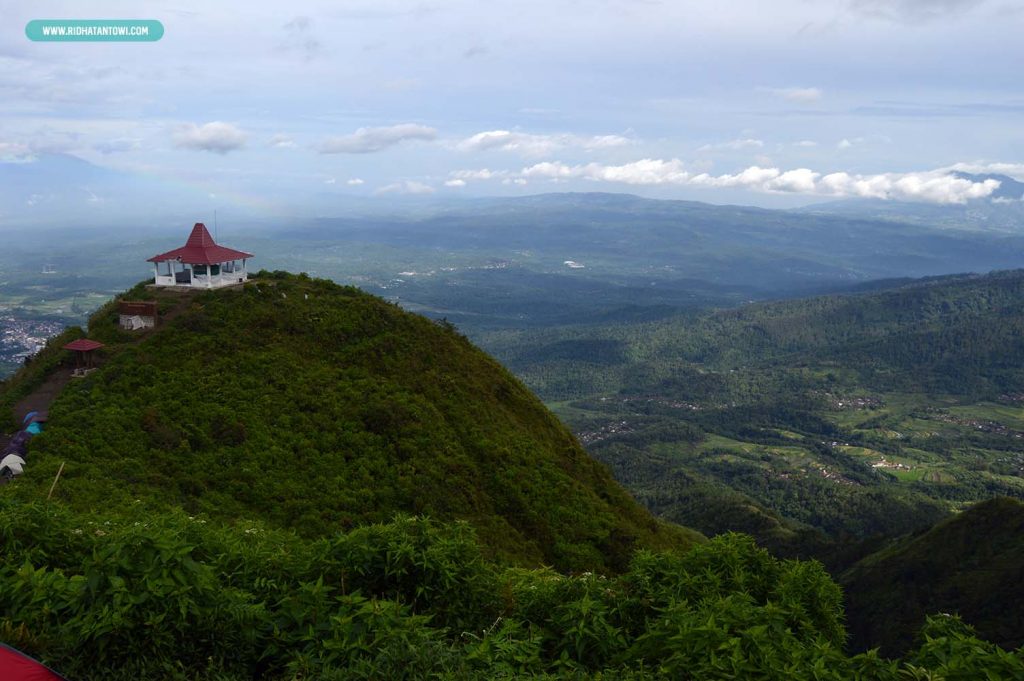 pemandangan-hijau-yogyakarta-gunung-andong